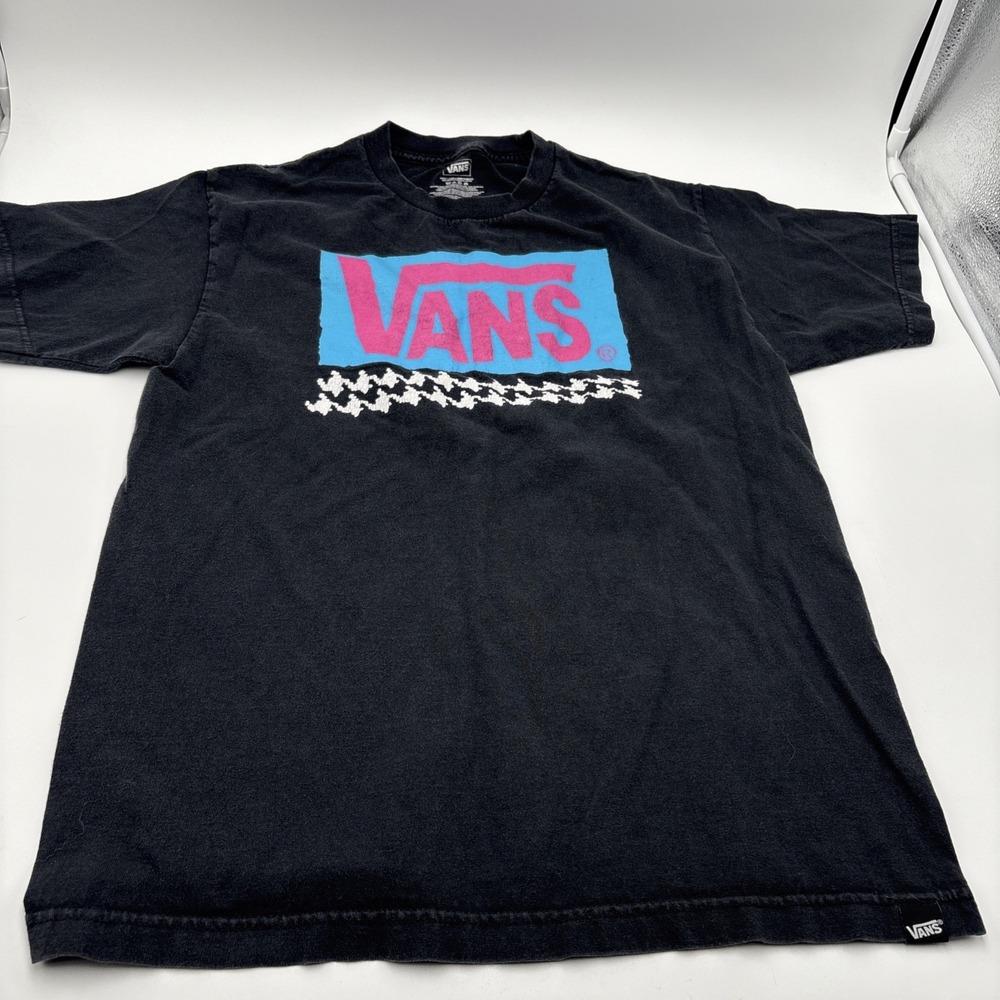 Vans Y2K T-shirt‎ Mens Size Medium Black Blue Pink Logo On Front Short Sleeve